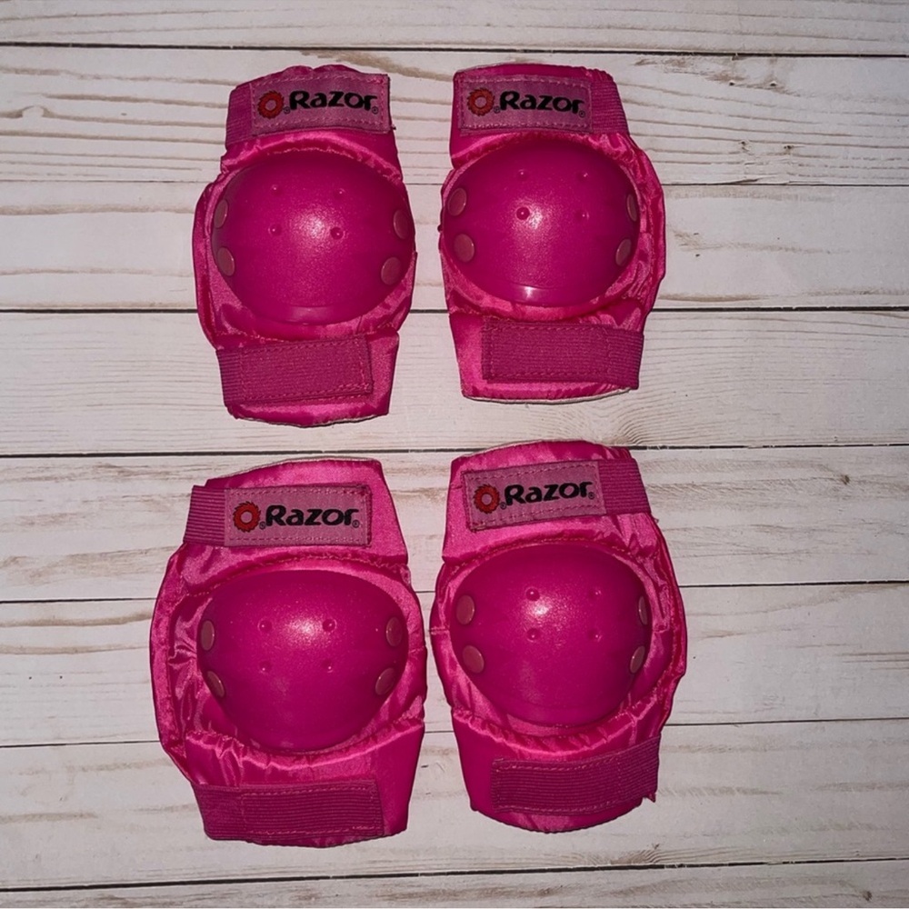 Razor knee and elbow pads